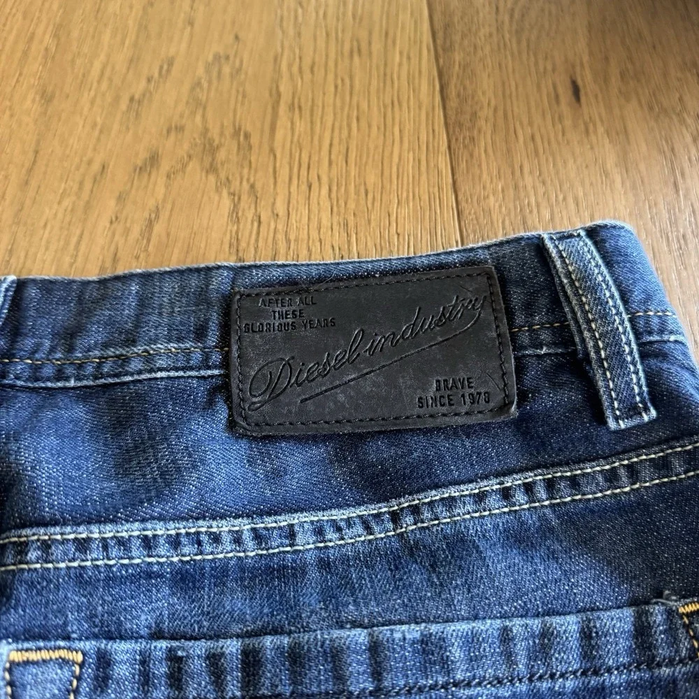 Vintage Diesel Quratt Jeans Men's 32x34 Dark Wash Faded Straight Leg Italy Y2K - Picture 10 of 13